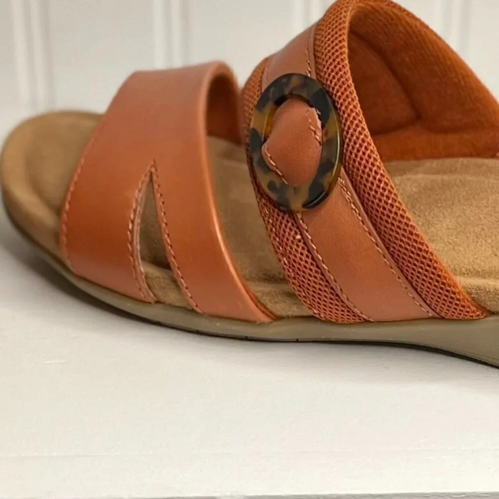 Earth Origins BRYNLEY WOMENS LEATHER BUCKLE WEDGE SANDALS Size 7.5 W